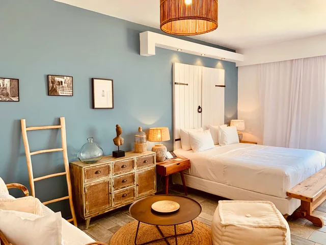 غرفة بسرير كينج بإطلالة على البحر، Caesars Gardens Hotel And Spa - Adults Only 6/7