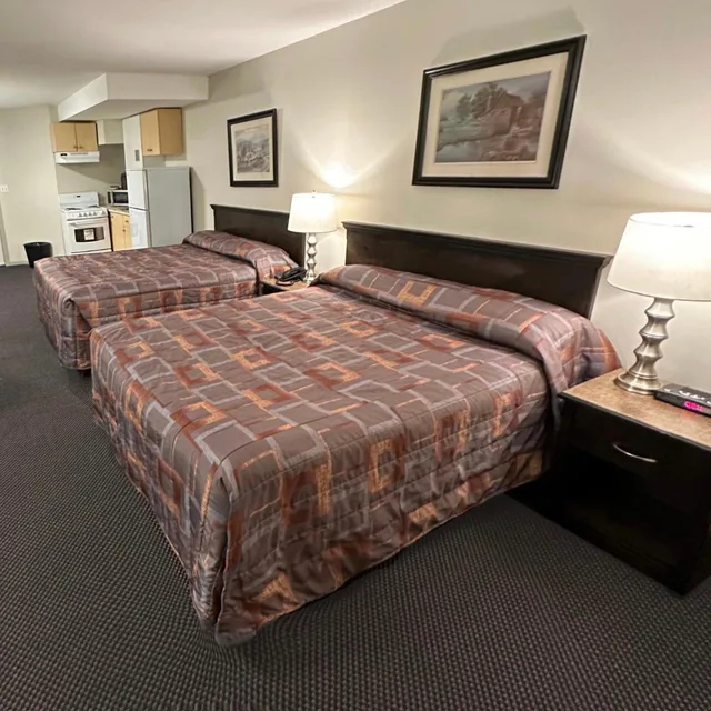 جناح عائلي، Canadian Inn 1/4