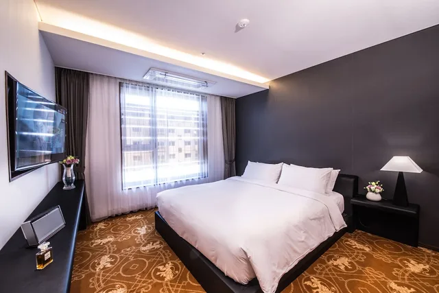 Style, Suite, King Bed، Hotel Leo 1/2