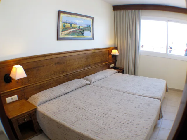 جناح جونيور بسريرين مزدوجين، Ohtels Cabogata 3/8