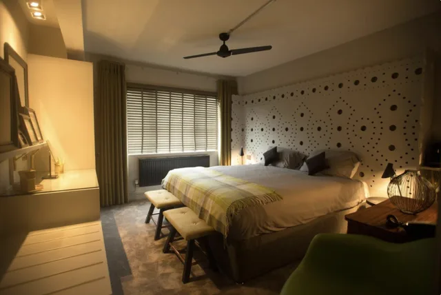 Superior, Queen Bed, River View, St George Hotel 1/1