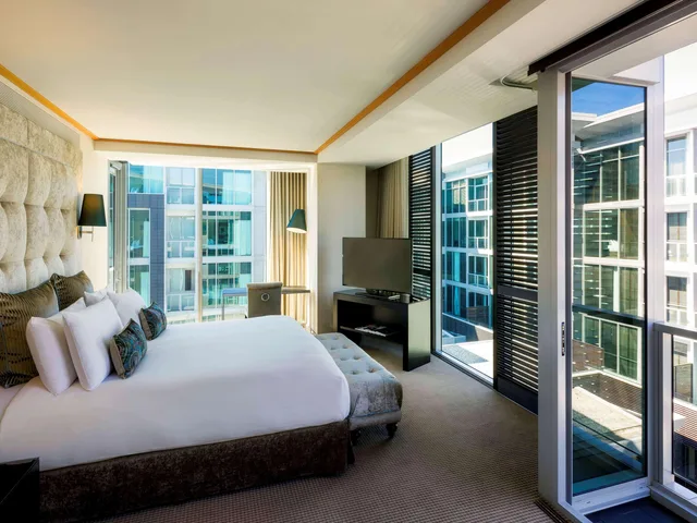 غرفة فاخرة بسرير كينج، Sofitel Auckland Viaduct Harbour 1/8