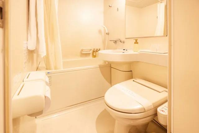غرفة بسرير مزدوج بإطلالة على البحر، Naha Beach Side Hotel 6/7