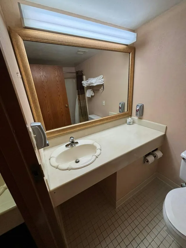 غرفة بسرير كوين لذوي الإعاقة، Marysville Surf Motel Kansas US 77 3/8