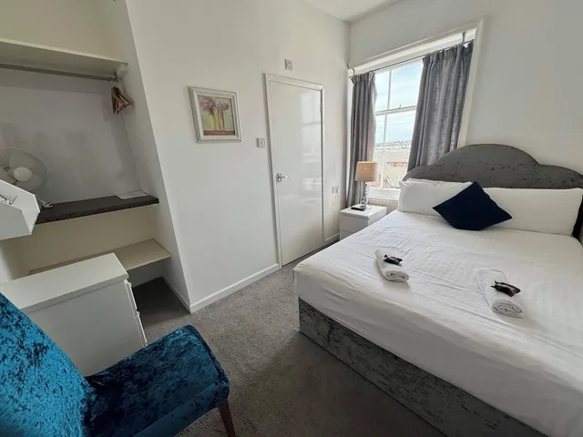 Bronze, Double Bed, Small، Hotel Mon Ami 6/10