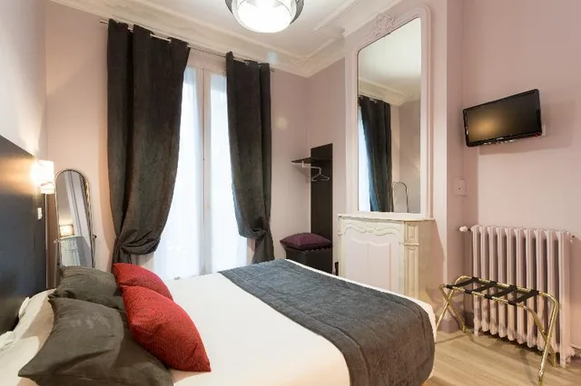 Comfort, Double Bed, HOTEL D'ARGENSON 1/2
