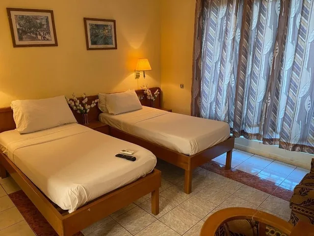 Classic, Twin Beds, City View, Maple Leaf Hotel 1/1