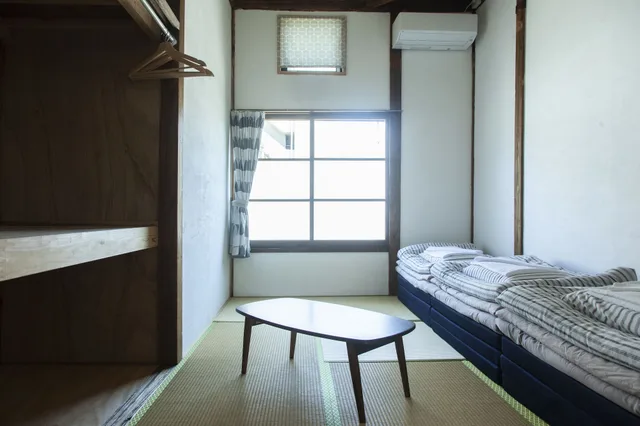 غرفة يابانية بفرشتي فوتون، Fukuoka Guesthouse Hive (Ex B&C Gakubuchi) 1/2