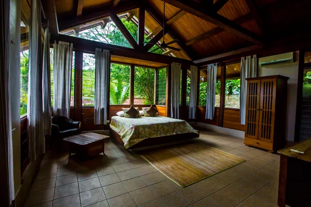 فيلا، Koro Sun Resort 1/1