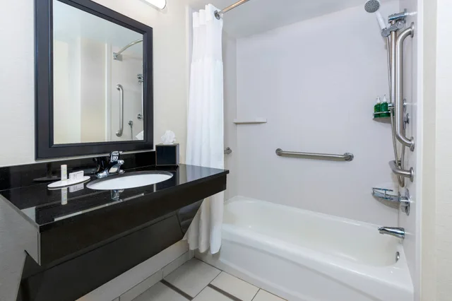 غرفة بسرير كينج، Fairfield Inn & Suites Clearwater 5/6