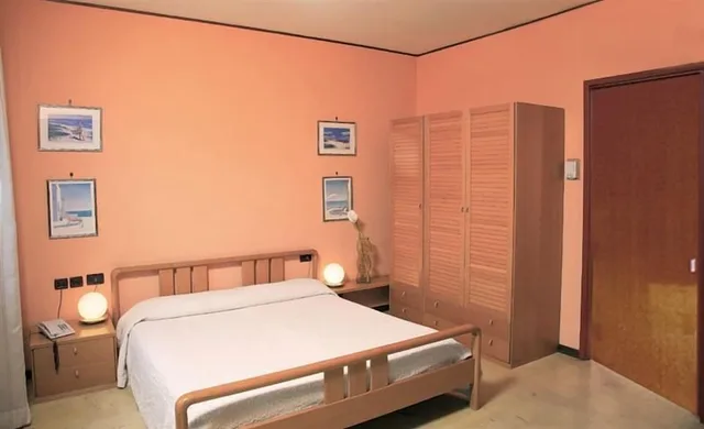 Room, Double Bed, Torreata Hote And Residence 4/7