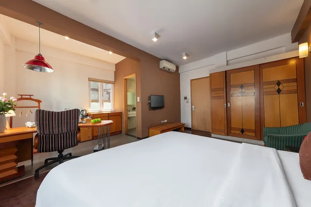 جناح جونيور بسرير كوين، Golden Sun Villa Hotel 1/2