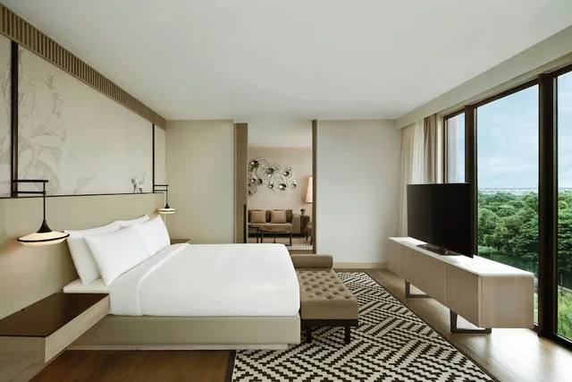 جناح سيغنتشر ركني بسرير كينج بغرفة نوم واحدة، Courtyard by Marriott Bangkok Suvarnabhumi Airport 2/5