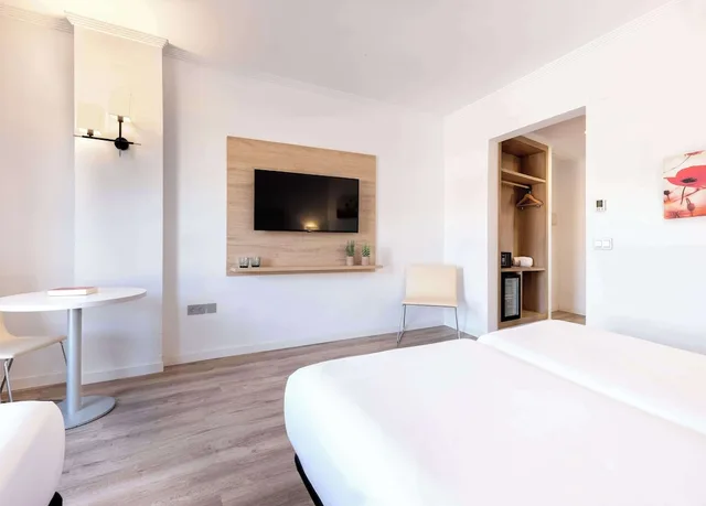 غرفة ثلاثية بثلاثة أسرّة، Hotel Melilla Puerto, Affiliated by Melia 5/9