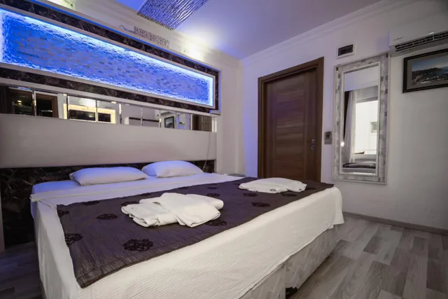 Standard, Double Bed, Behram Hotel 2/8