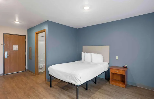غرفة قياسية بسرير مزدوج، Extended Stay America Select Suites - Springfield - South - Battlefield 2/5
