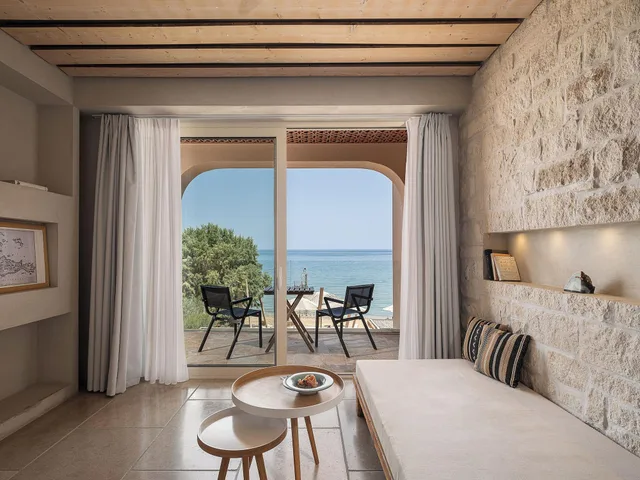 Condominium, Double Bed, Sea View, Balcony، The Theodore Boutique Hotel 4/7
