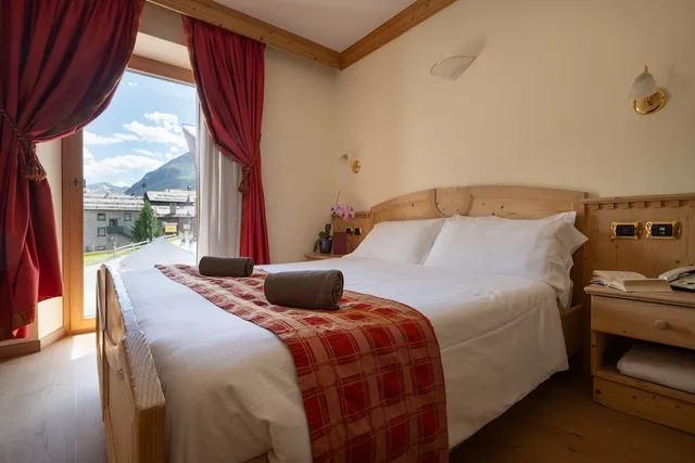غرفة كلاسيكية بسريرين منفصلين، Cristallo Hotel 1/10