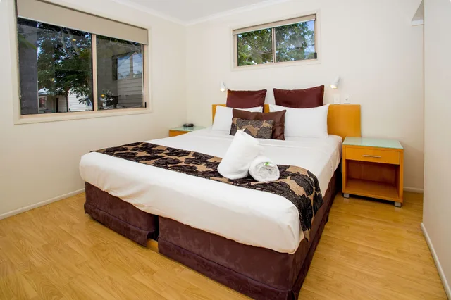 كابينة سوبيريور بستة أسرّة بغرفتي نوم، Tasman Holiday Parks Hervey Bay 1/2