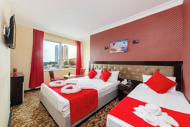 غرفة قياسية ثلاثية بثلاثة أسرّة، Grand Abimo Hotel (ex Hotel Diamond City) 1/7