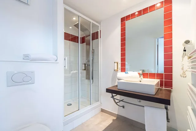 غرفة قياسية بسرير مزدوج، Kyriad Rouen Nord Mont St Aignan 3/3