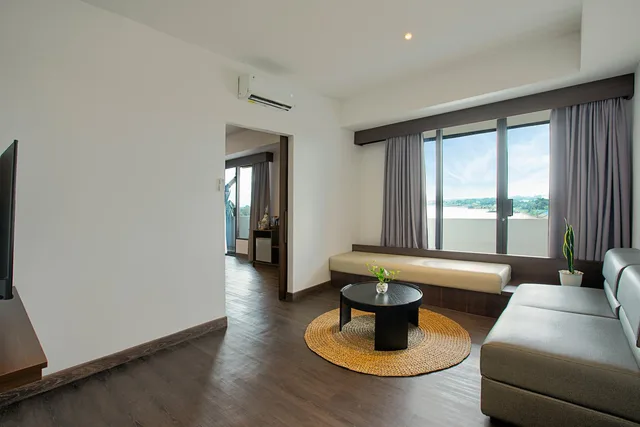 جناح، Wiltop Hotel 3/3