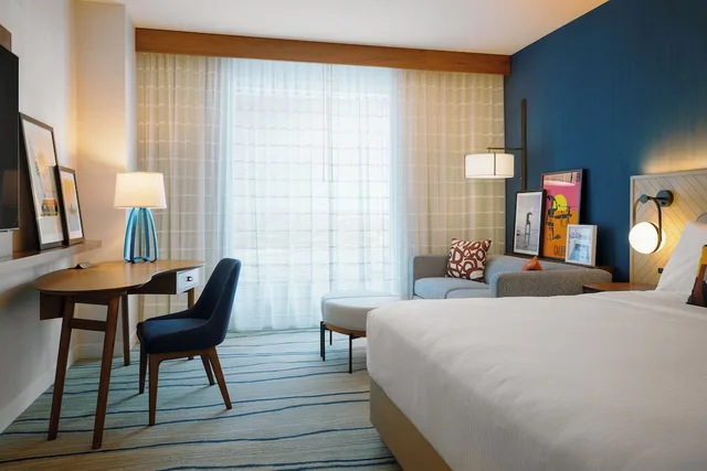 Room, King Bed, Bay View, Sofa, Accessible, Gaylord Pacific Resort & Convention Center 3/9