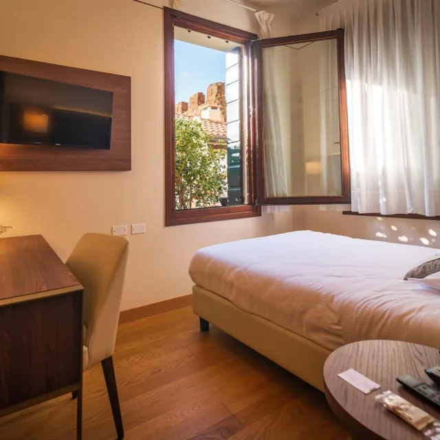 غرفة مفردة، Alla Torre 6/16