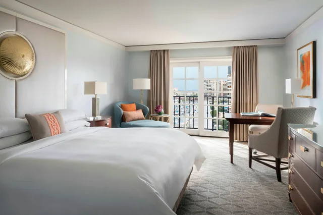 غرفة بسرير مزدوج، The Ritz Carlton Marina Del Rey 1/4
