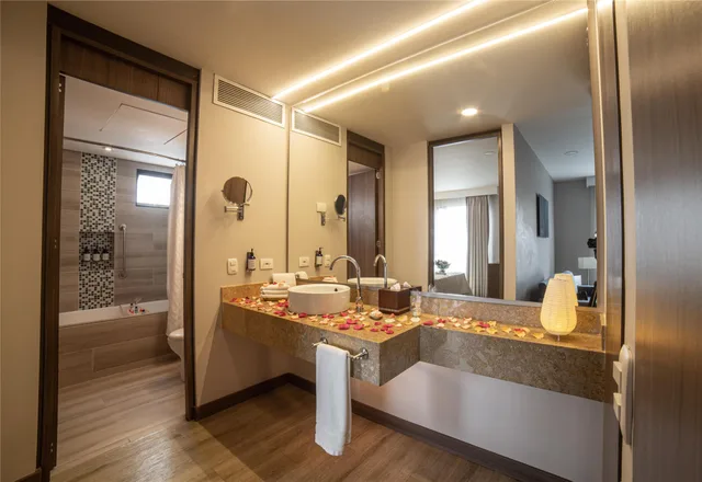جناح بسرير كينج بغرفتين، Embassy Suites by Hilton Bogota Rosales 6/8