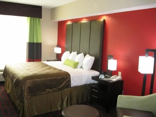 غرفة قياسية بسرير كينج، Best Western Plus Cushing Inn & Suites 1/3