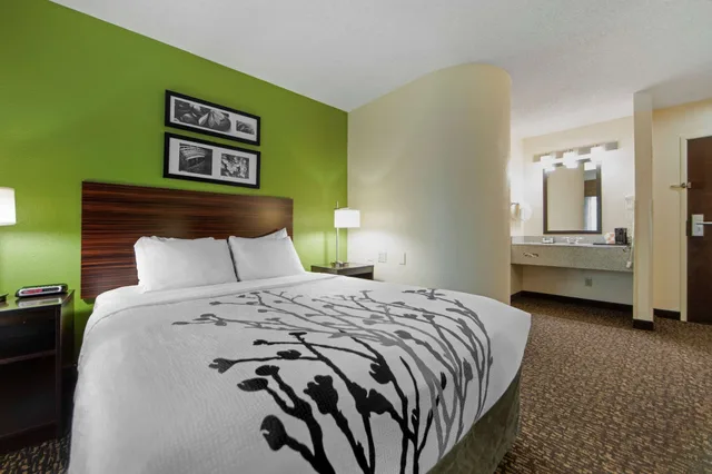 Standard, 2 Queen Beds, Sleep Inn & Suites Omaha Airport 1/4