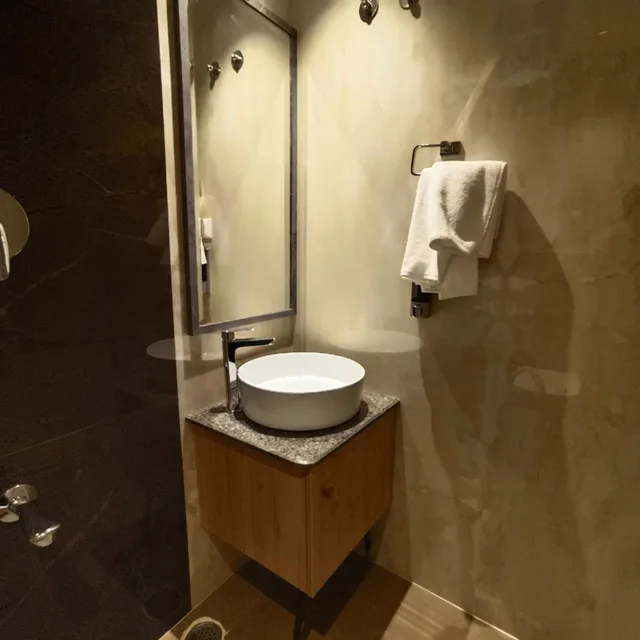 Basic, Single Bed, Olive Hotel Le Opera by Embassy Group 3/4