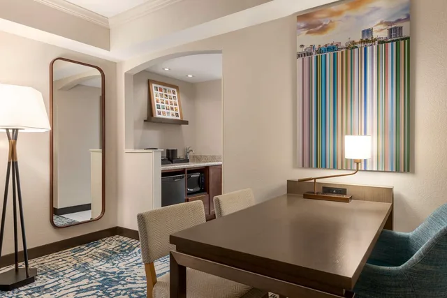 جناح بسريرين كوين، Embassy Suites by Hilton Tampa Downtown Convention Center 1/1
