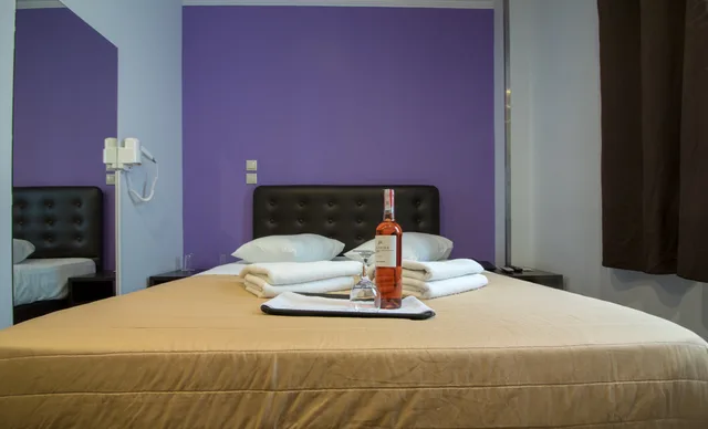 غرفة قياسية بسرير مزدوج، Cosmopolit Athens Hotel 1/8