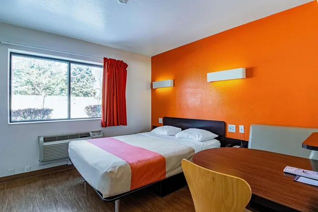 غرفة بسرير كوين، Motel6 Palatine, IL - Chicago Northwest 7/10