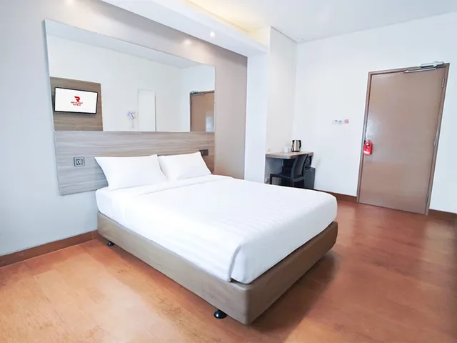 City, Queen Bed، Red Planet Makati Avenue Manila 1/1