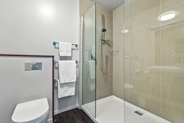 جناح تنفيذي بسرير كينج، Comfort Hotel Benvenue 4/4