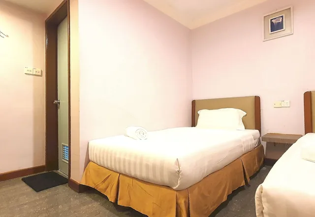غرفة قياسية بسريرين منفصلين، Capital O 90939 Sandakan Central Hotel 2/4