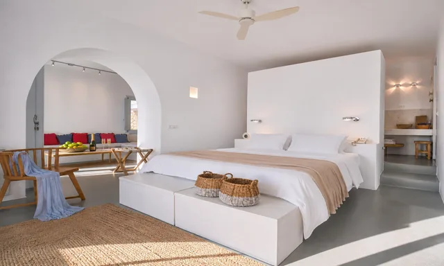 Horizon, Infinite, Luxury, Suite, King Bed, Sofa, Private Pool، SANTORINI HEIGHTS 3/10