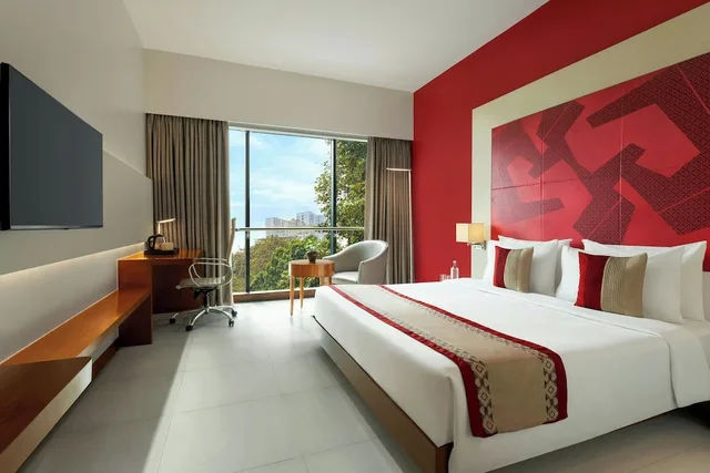 غرفة بسرير كينج بإطلالة على الفناء، The Fern Residency Mumbai 1/2