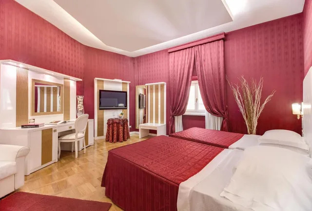 جناح جونيور، Relais Fontana di Trevi 1/1