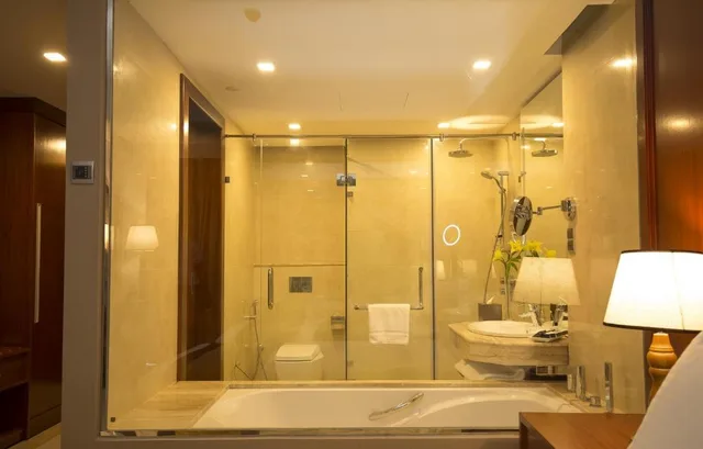 Signature, Double Bed, Marino Beach Colombo 3/3