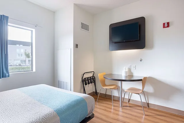 غرفة قياسية بسرير كوين لذوي الإعاقة، Motel6 Page, AZ 2/10