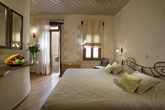 غرفة قياسية بسرير مزدوج بشرفة، Hotel Ionas 2/2