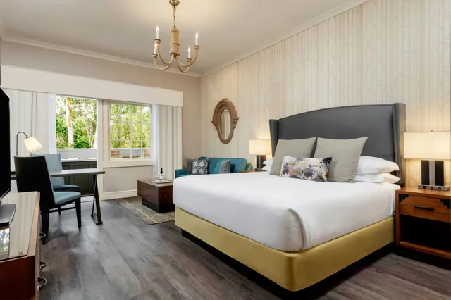 غرفة بسرير كينج، River Terrace Inn 1/1