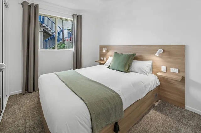 شقة بريميير بسرير كوين، Mackay Seabreeze Apartments 2/7