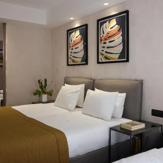 غرفة عائلية بسرير فردي، Astor Hotel 1/7