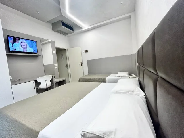 غرفة كلاسيكية ثلاثية، Hotel Adria 4/10