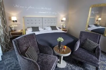 جناح بمنطقة جلوس، Schweizerhof 1/1